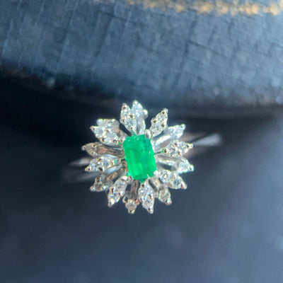 Vintage 18ct Gold Flower Ring