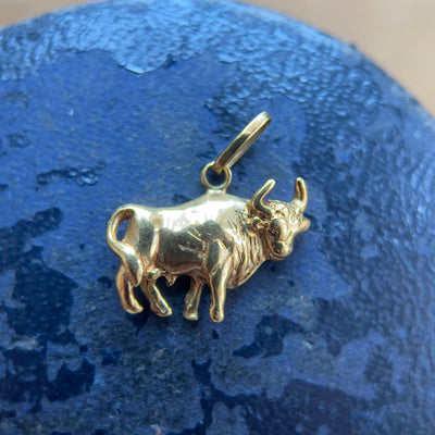 Vintage 18ct Gold Bull Charm