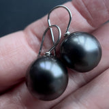 Vintage 18ct Gold Tahitian Pearl Drop Earrings
