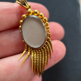 Victorian 18ct Gold Tassel pendant locket