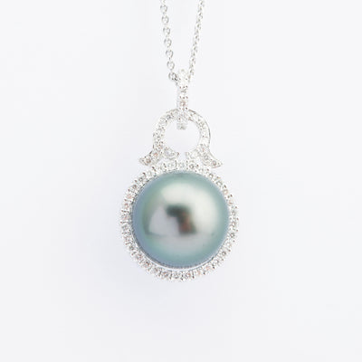 Vintage Tahitian Pearl & Diamond 18ct Gold Pendant